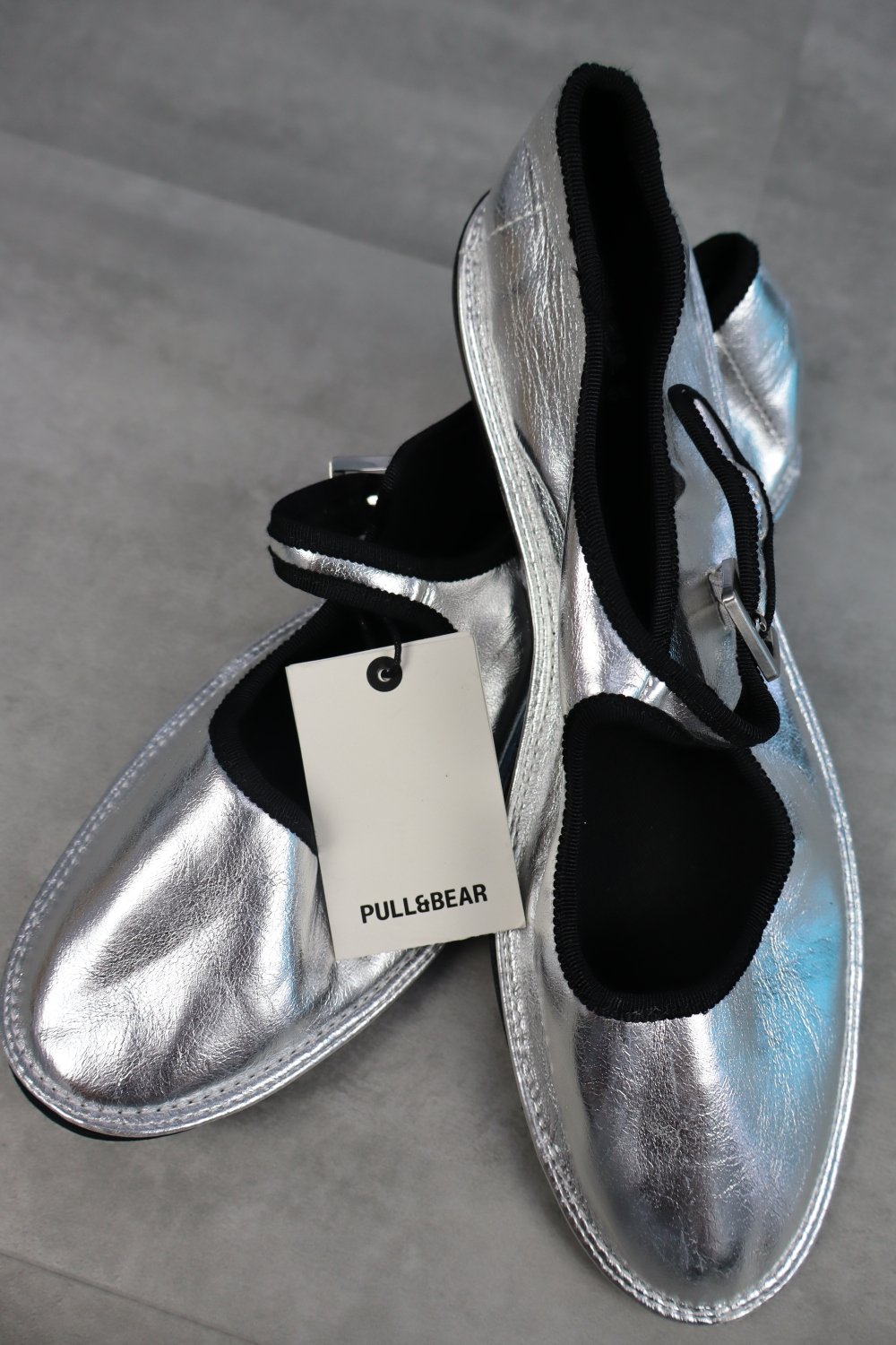 Pull&Bear Flat Leather Sandals 
