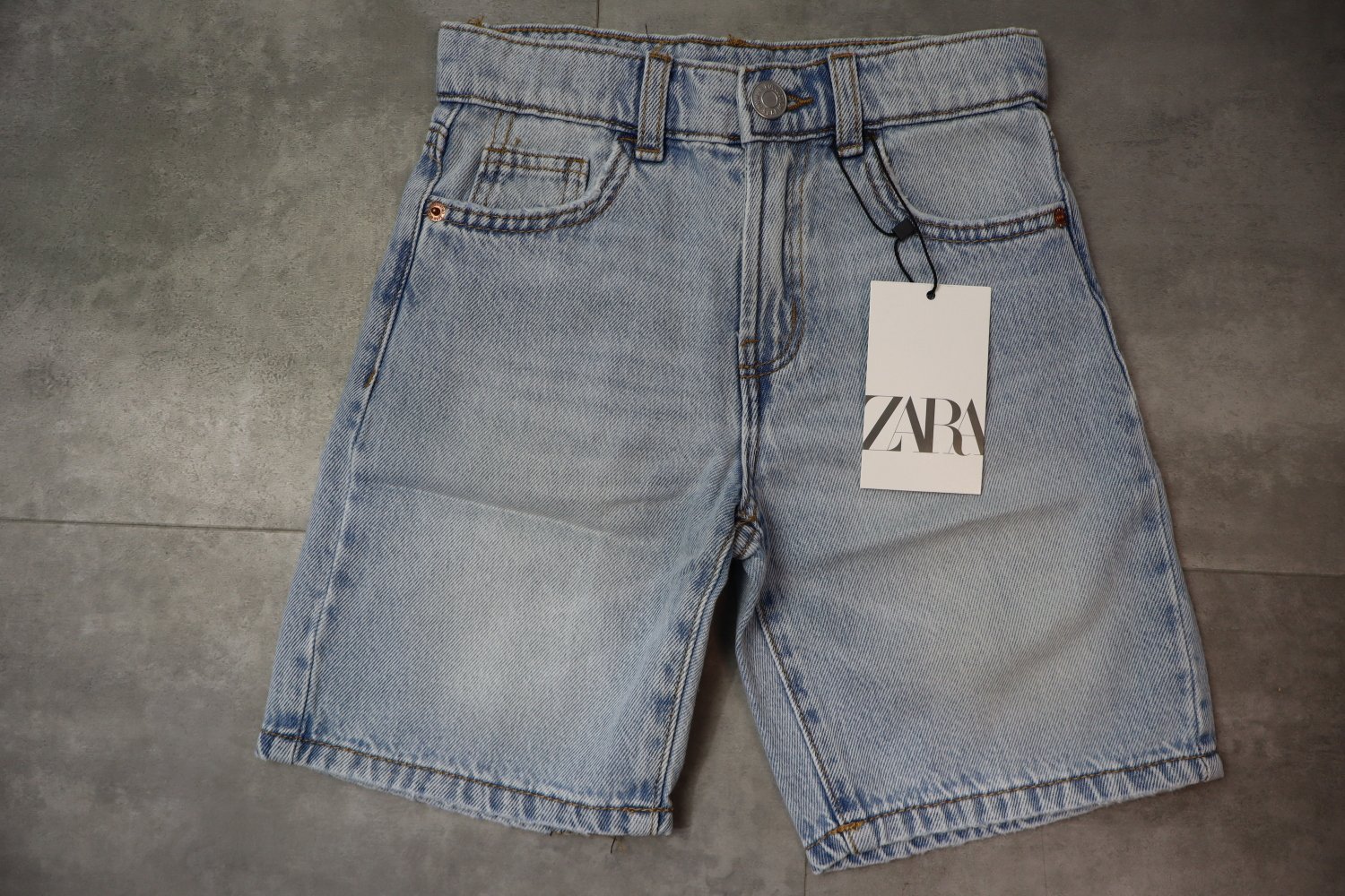 Zara Skater Fit Denim Shorts