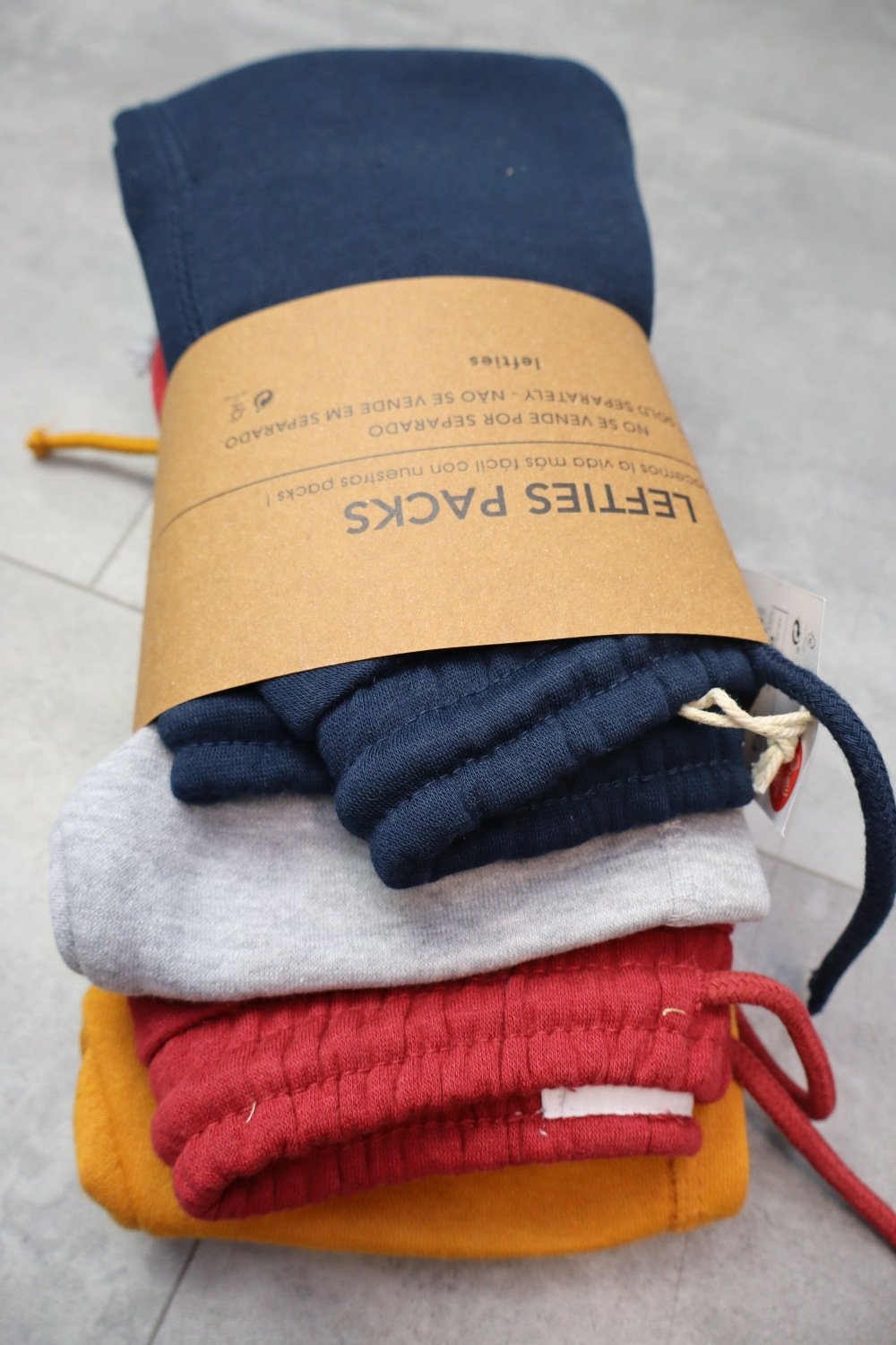 Lefties Pack of 4 Basic Sweatpants