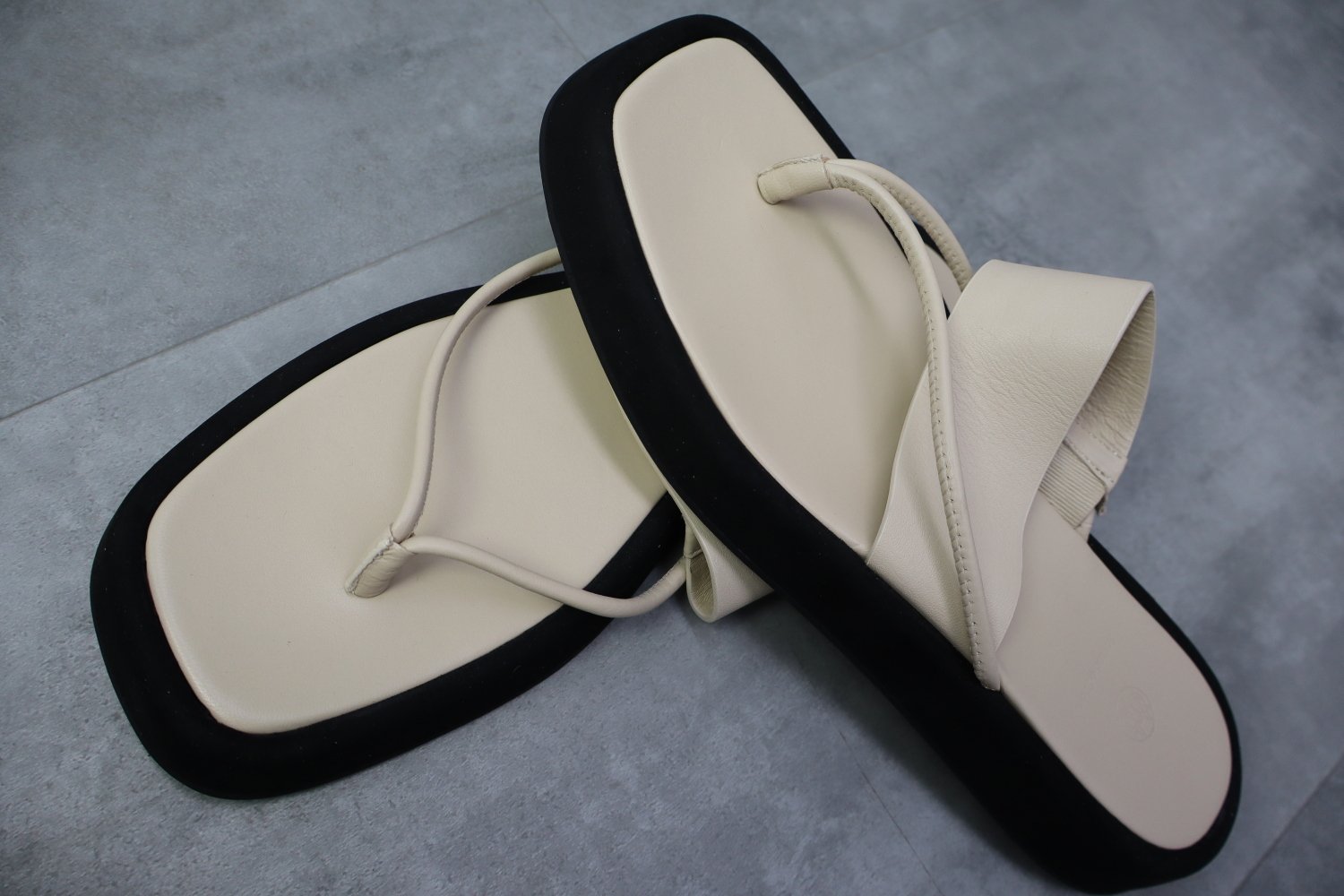 Massimo Dutti Leather Platform Sandals