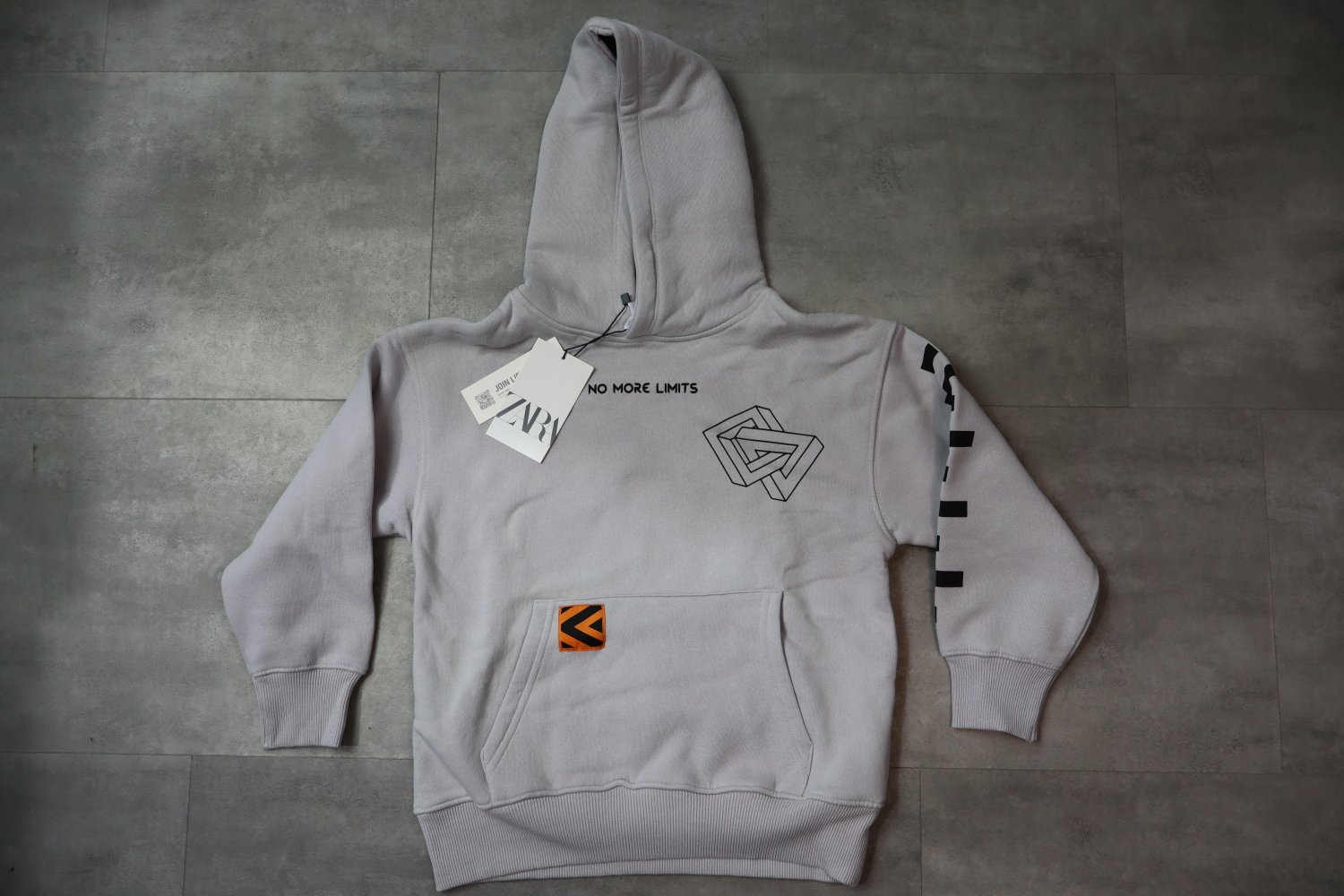 Zara Graffiti Street Sweatshirt