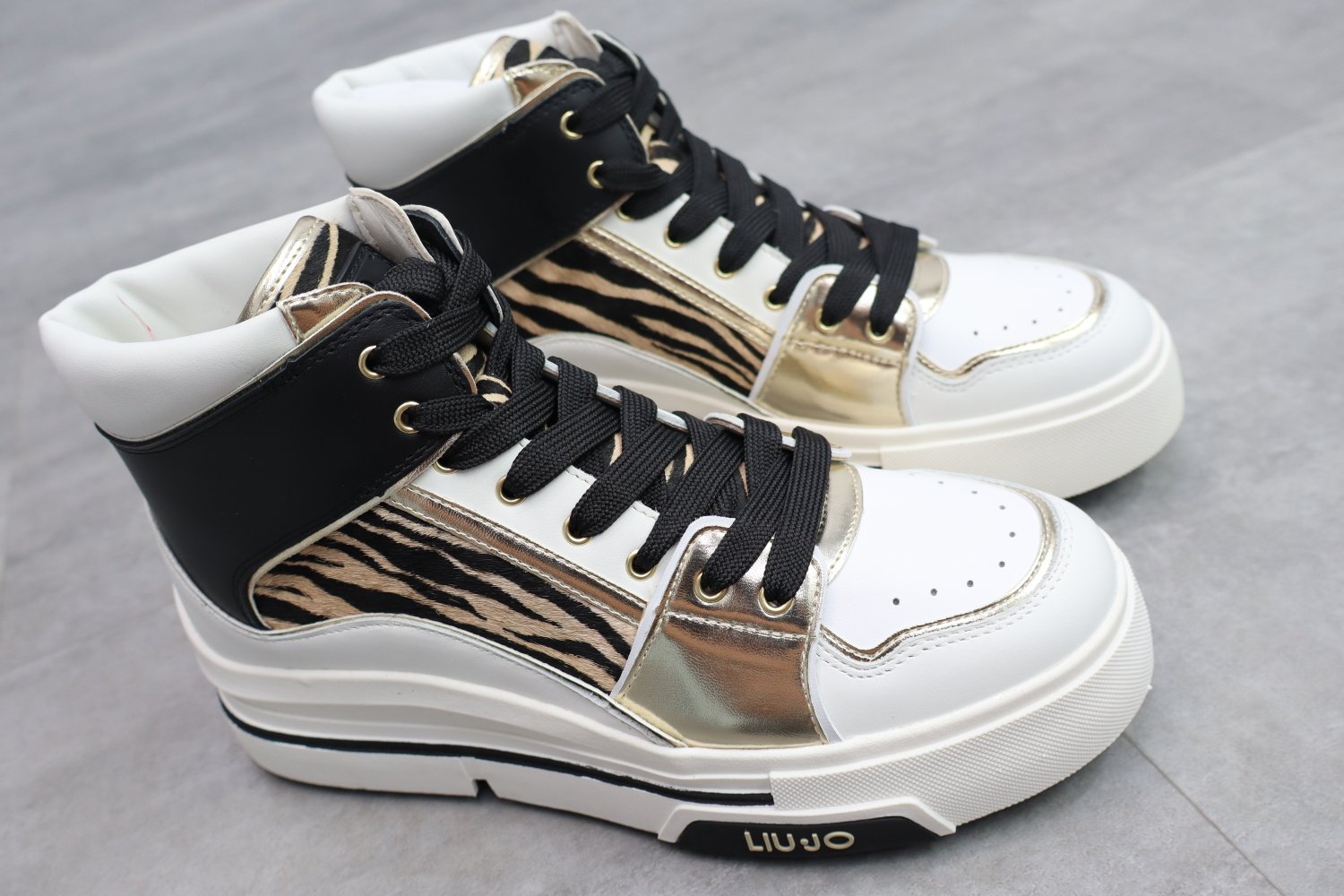 LIUJO HERO 12 Leather Sneakers